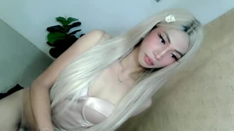 Snapshot of yannafucks chatting on 06.17.26 yannafucks online show from 06.17.26