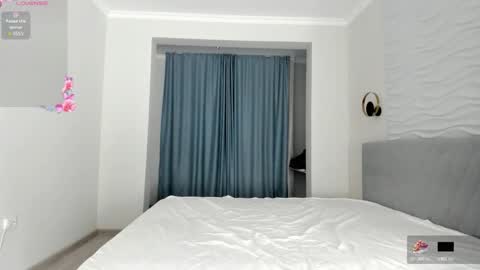 Yana online show from 12.16.25