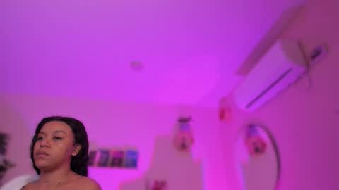 Snapshot of yarirose chatting on 02.22.26 Yary online show from 02.22.26