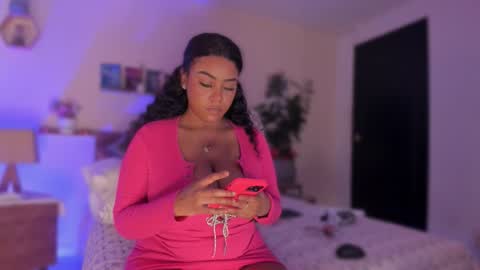 Snapshot of yarirose chatting on 02.23.26 Yary online show from 02.23.26