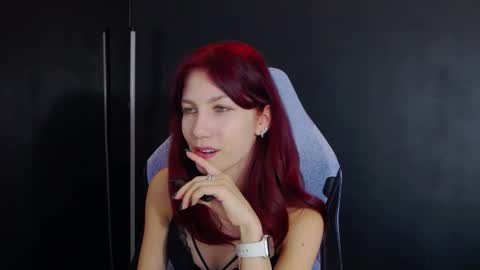 Snapshot of yasemina_ chatting on 02.24.26 Yase online show from 02.24.26