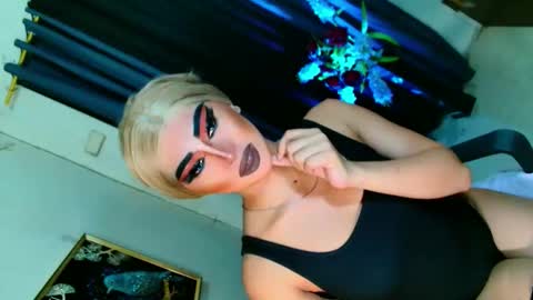 Snapshot of yasii19 chatting on 10.12.25 miss yasii online show from 10.12.25