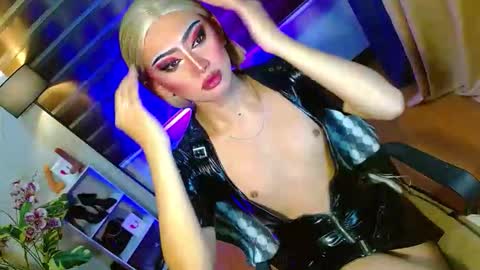 miss yasii online show from 02.10.26