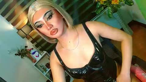 Snapshot of yasii19 chatting on 04.19.26 miss yasii online show from 04.19.26