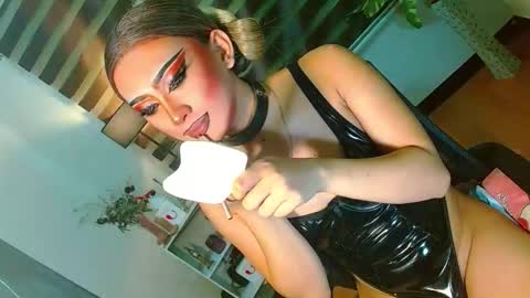 Snapshot of yasii19 chatting on 04.27.26 miss yasii online show from 04.27.26