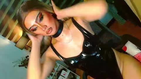 Snapshot of yasii19 chatting on 04.29.26 miss yasii online show from 04.29.26