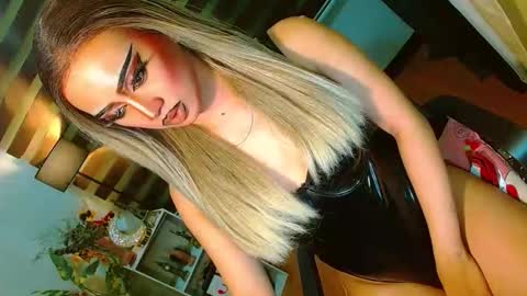 Snapshot of yasii19 chatting on 04.30.26 miss yasii online show from 04.30.26