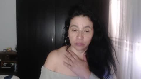 Snapshot of yasmin_love85 chatting on 12.11.24 yasmin_love85 online show from 12.11.24
