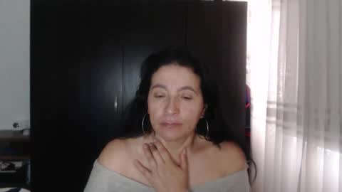 Snapshot of yasmin_love85 chatting on 12.16.24 yasmin_love85 online show from 12.16.24