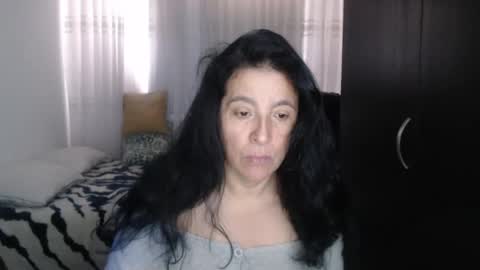Snapshot of yasmin_love85 chatting on 01.09.25 yasmin_love85 online show from 01.09.25