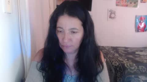 Snapshot of yasmin_love85 chatting on 01.28.25 yasmin_love85 online show from 01.28.25