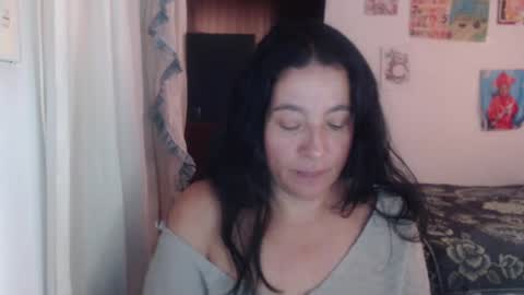 Snapshot of yasmin_love85 chatting on 01.30.25 yasmin_love85 online show from 01.30.25