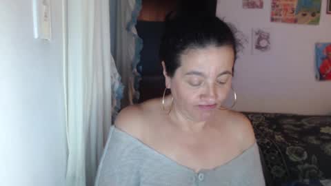 Snapshot of yasmin_love85 chatting on 03.03.25 yasmin_love85 online show from 03.03.25