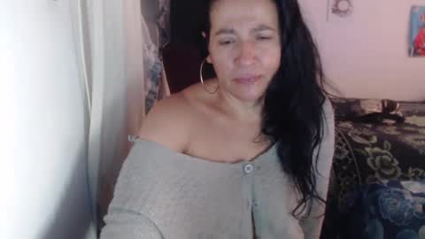 Snapshot of yasmin_love85 chatting on 03.07.25 yasmin_love85 online show from 03.07.25