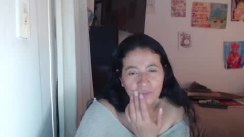Snapshot of yasmin_love85 chatting on 09.15.25 yasmin_love85 online show from 09.15.25