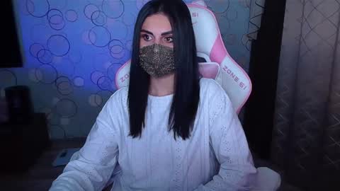 Snapshot of yasmina___ chatting on 09.18.25 yasmina online show from 09.18.25