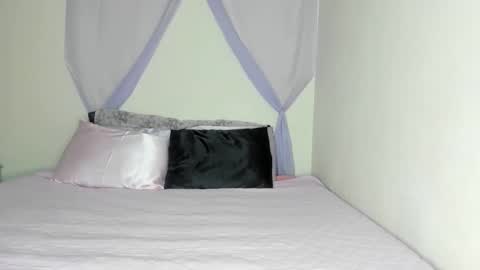 Yasmina online show from 11.19.25