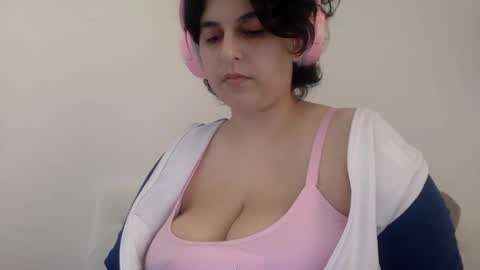 Snapshot of yasminebbyxx chatting on 03.16.26 yasminebbyxx online show from 03.16.26
