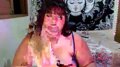 Snapshot of yasminibbw chatting on 10.21.25 yasminibbw online show from 10.21.25