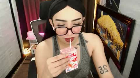 Snapshot of yassiered chatting on 02.15.26 yassiered online show from 02.15.26