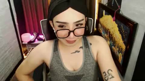 Snapshot of yassiered chatting on 05.16.26 yassiered online show from 05.16.26