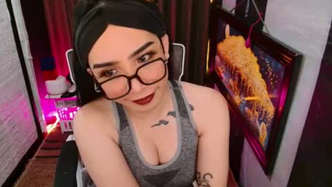 Snapshot of yassiered chatting on 07.17.26 yassiered online show from 07.17.26