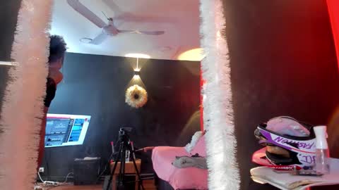 YAYA online show from 12.03.25