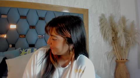 yayi derek  online show from 10.17.25