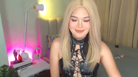 Yazzi online show from 03.11.25