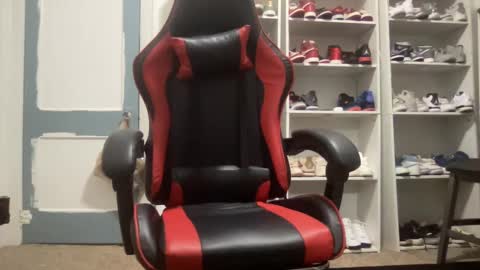 Snapshot of yeahitsrell2 chatting on 02.17.25 Yeahitsrell online show from 02.17.25