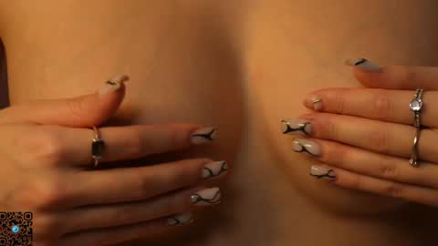 Snapshot of yeepshyy chatting on 01.06.25 Kate online show from 01.06.25