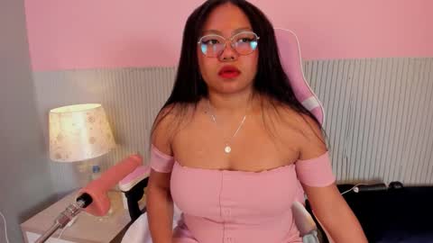 yeika_foxy online show from 11.18.25