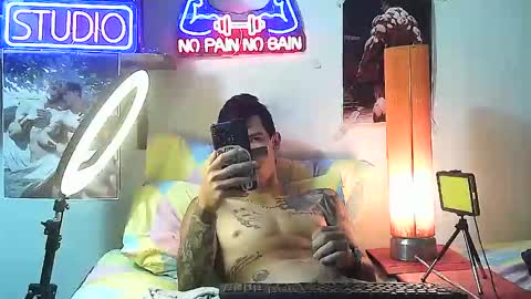 yeisoncastellanos1999 online show from 10.26.25