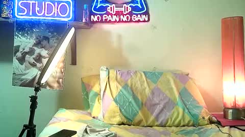 yeisoncastellanos1999 online show from 11.25.25