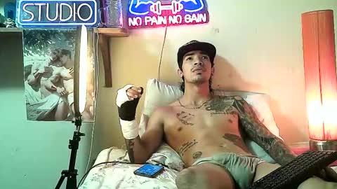 Snapshot of yeisoncastellanos1999 chatting on 02.26.26 yeisoncastellanos1999 online show from 02.26.26