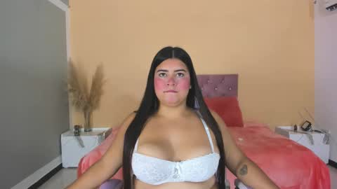 Snapshot of yeka_bigass chatting on 12.05.25 YEKA online show from 12.05.25