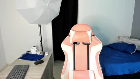 yelena03 online show from 01.05.25