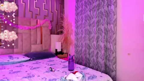 Snapshot of yelena_mutiz chatting on 12.21.24 yelena online show from 12.21.24