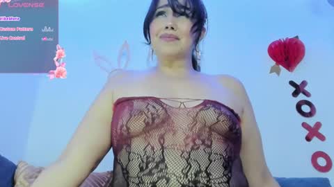 Yelena Owens online show from 01.27.25