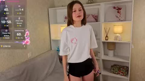Snapshot of yelenaolaya chatting on 04.22.26 Kate online show from 04.22.26