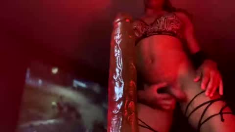 Ella Ts online show from 09.27.25