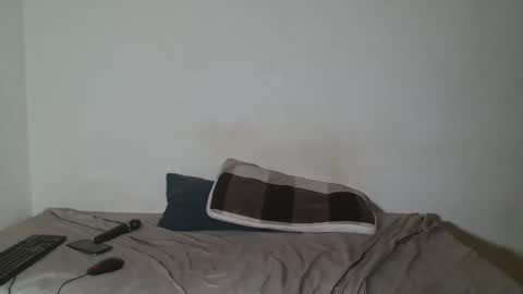 Snapshot of yellowmellow01 chatting on 03.24.26 yellowmellow01 online show from 03.24.26