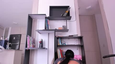 yenlo01 online show from 11.28.25