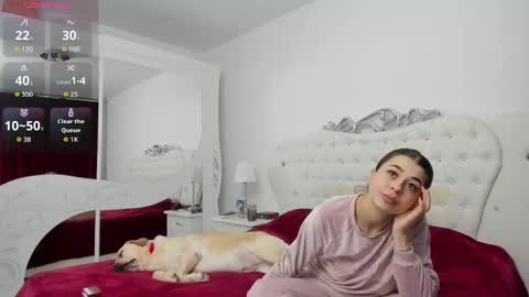 yennefer13 online show from 12.22.25