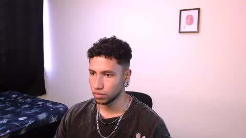 Snapshot of yerfon_s1 chatting on 12.10.24 Yeff ind. model online show from 12.10.24