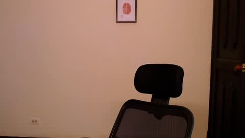 Snapshot of yerfon_s1 chatting on 12.17.24 Yeff ind. model online show from 12.17.24