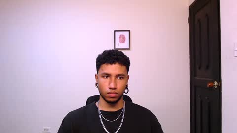 Snapshot of yerfon_s1 chatting on 12.22.24 Yeff ind. model online show from 12.22.24