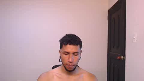 Snapshot of yerfon_s1 chatting on 01.04.25 Yeff ind. model online show from 01.04.25