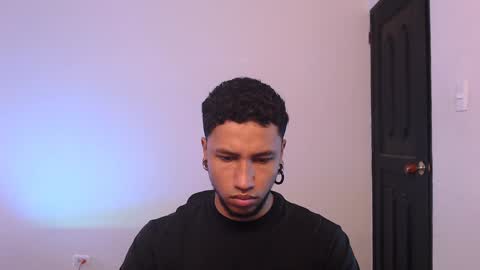 Snapshot of yerfon_s1 chatting on 01.08.25 Yeff ind. model online show from 01.08.25