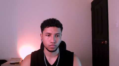 Snapshot of yerfon_s1 chatting on 01.28.25 Yeff ind. model online show from 01.28.25